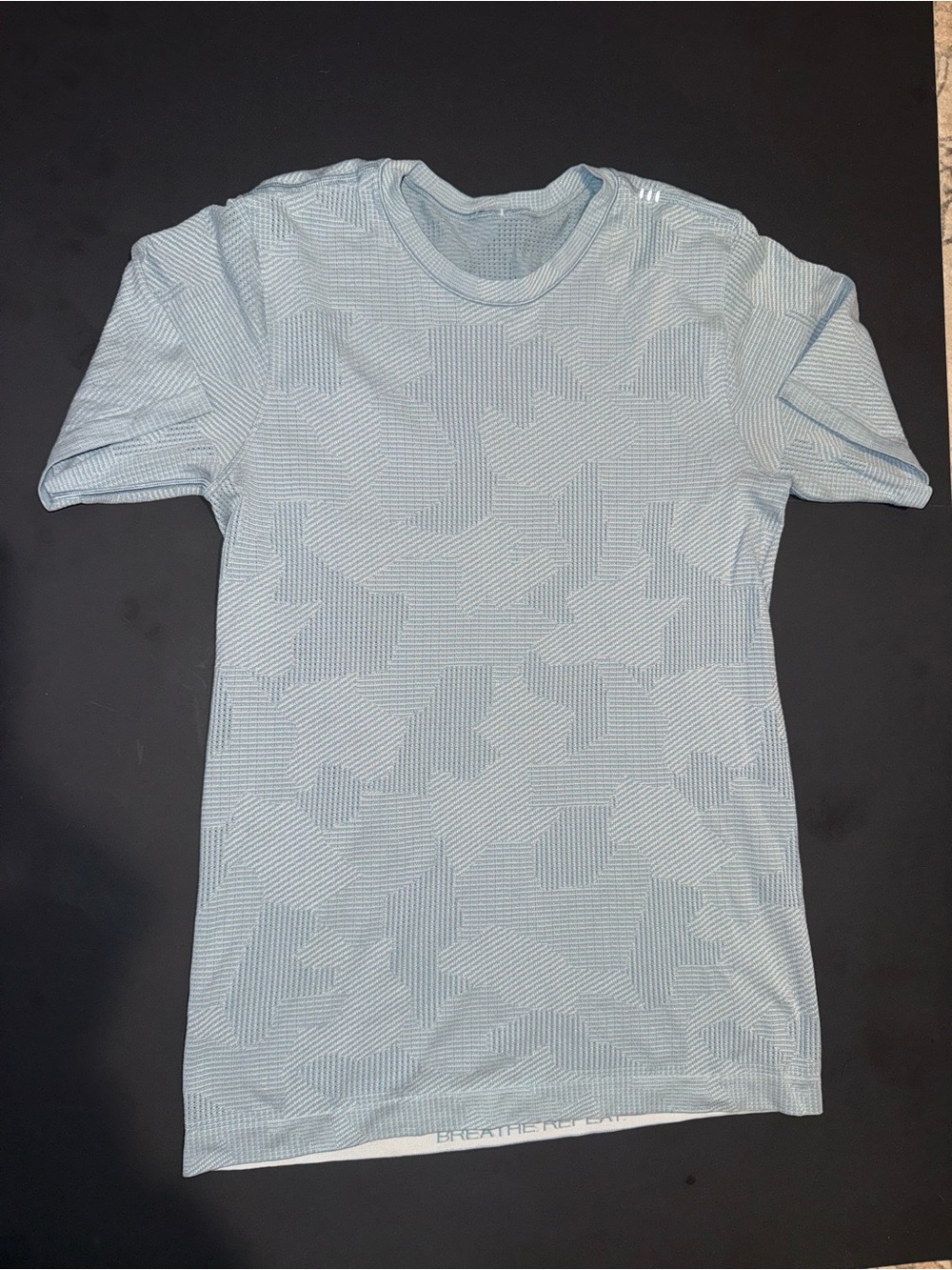 lululemon athletica Light Blue Men's Short-Sleeve Performance Tee